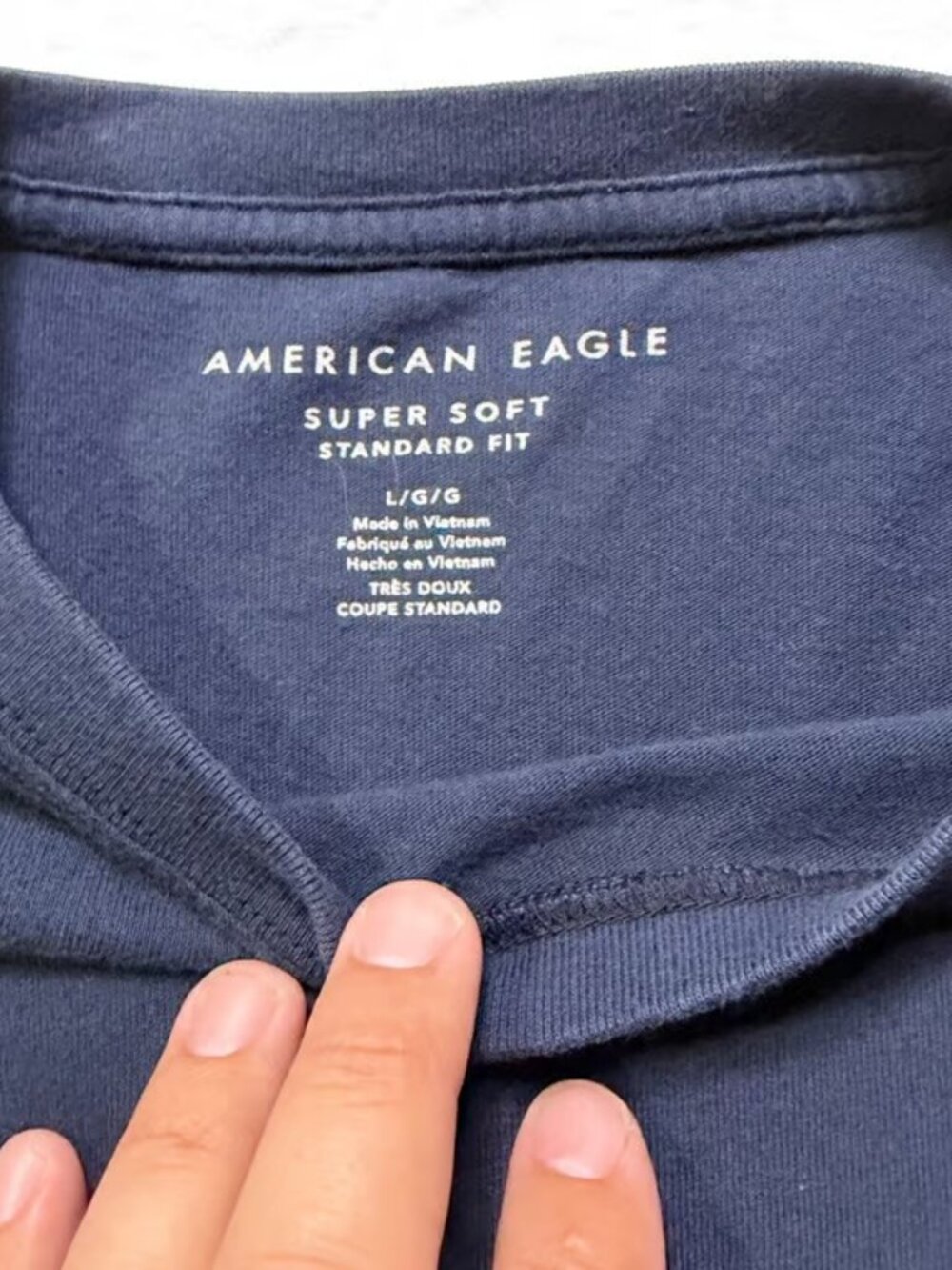 American Eagle T-Shirt Super Soft Standard Fit Navy Blue Embroidered Logo Size L - Picture 5 of 6